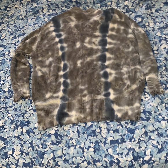 Young Fabulous and Broke Cardigan *missing a button - Picture 8 of 11